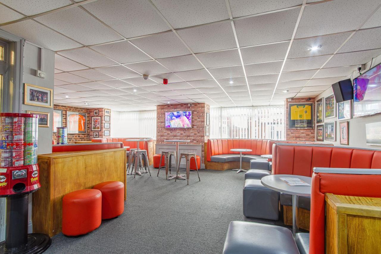 The Sandringham Court Hotel & Apartment Welcoming Large And Small Groups For 15 Years Блекпул Екстериор снимка