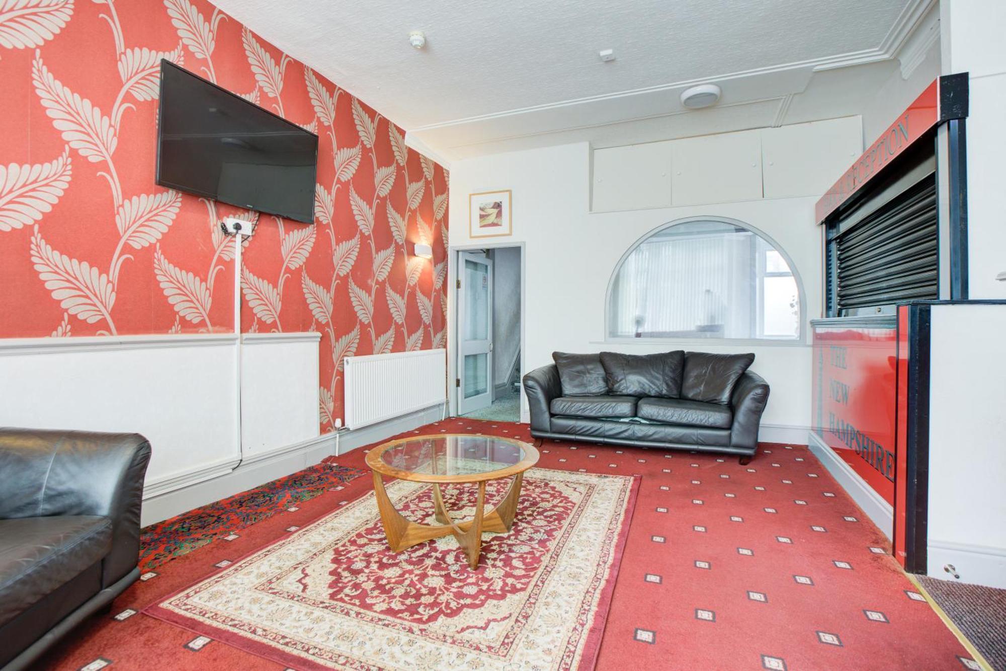 The Sandringham Court Hotel & Apartment Welcoming Large And Small Groups For 15 Years Блекпул Екстериор снимка