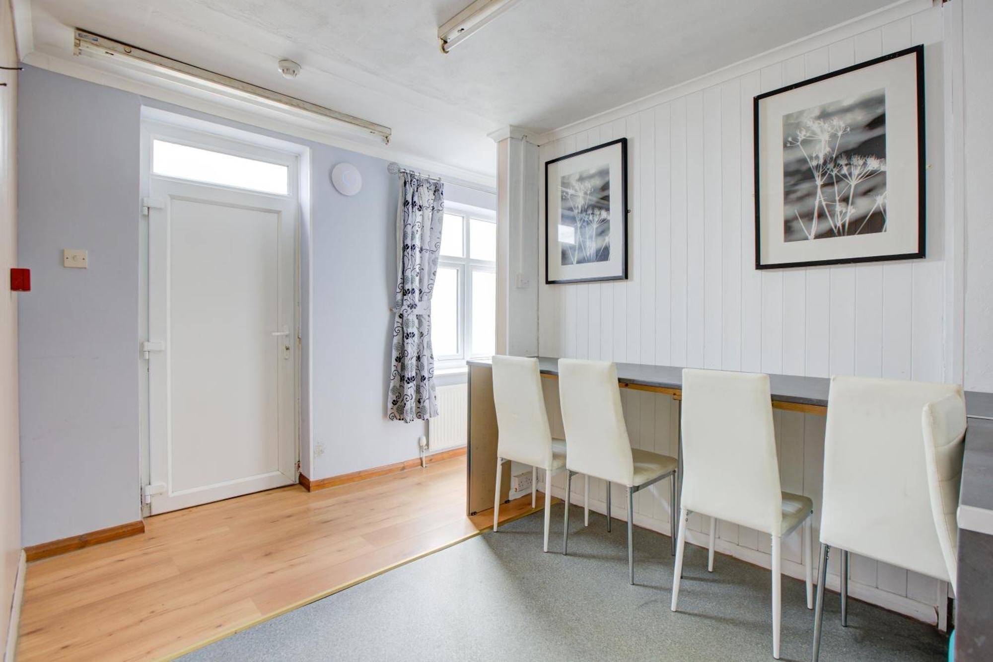 The Sandringham Court Hotel & Apartment Welcoming Large And Small Groups For 15 Years Блекпул Екстериор снимка