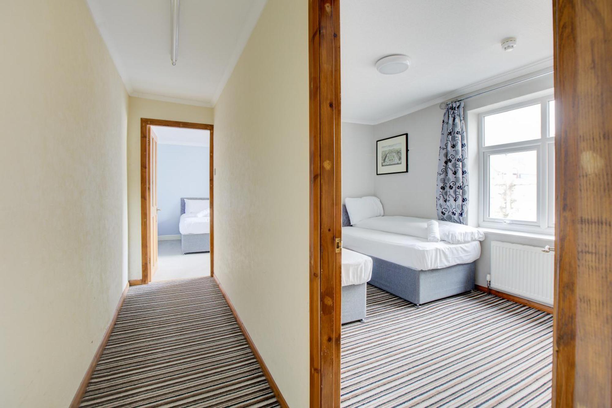 The Sandringham Court Hotel & Apartment Welcoming Large And Small Groups For 15 Years Блекпул Екстериор снимка