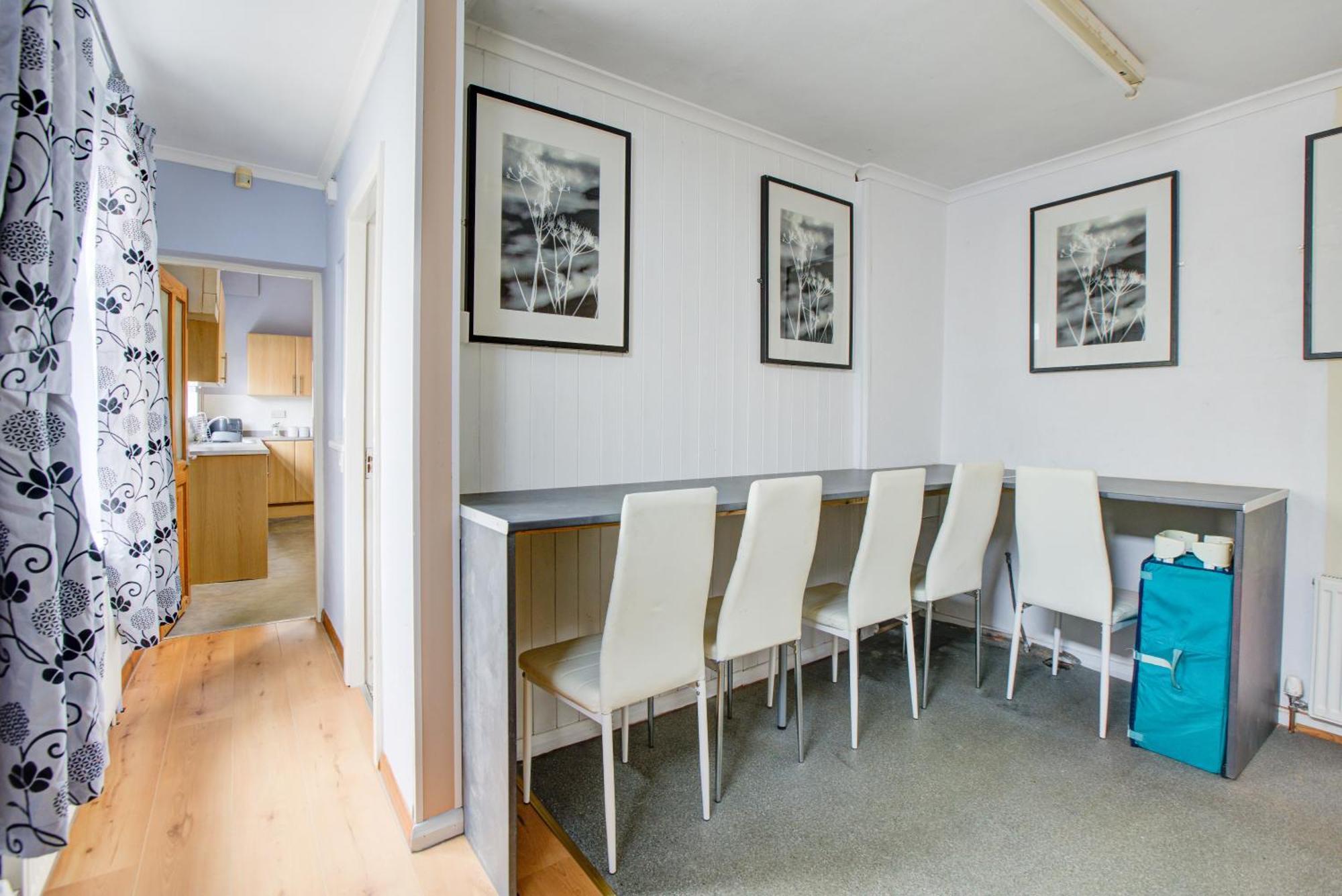 The Sandringham Court Hotel & Apartment Welcoming Large And Small Groups For 15 Years Блекпул Екстериор снимка